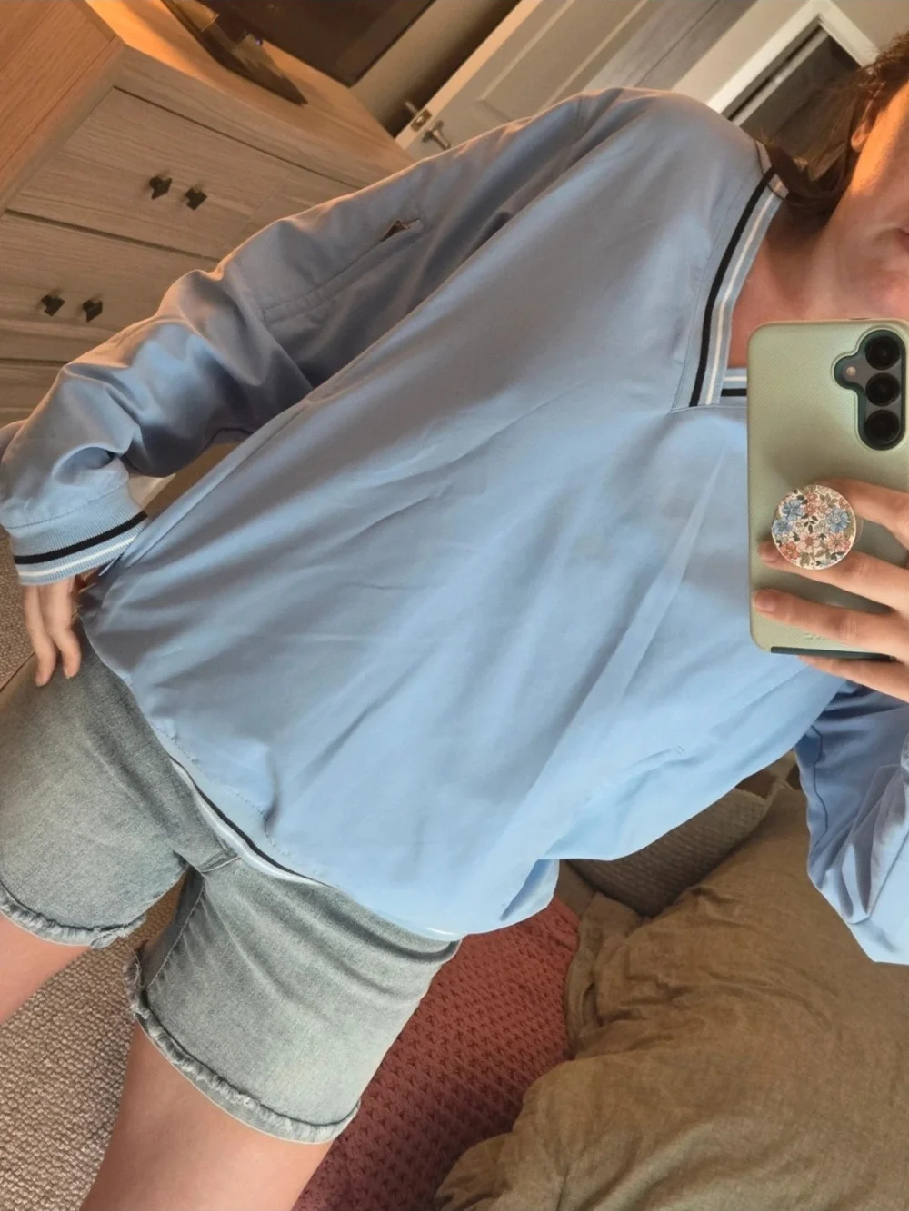 Liz Claiborne Light Blue V-Neck Windbreaker by Liz Claiborne - Picture 2 of 3